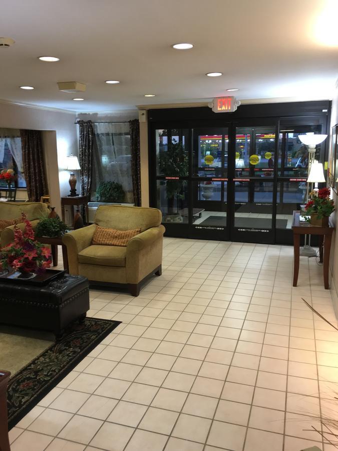 Baymont By Wyndham Hotel