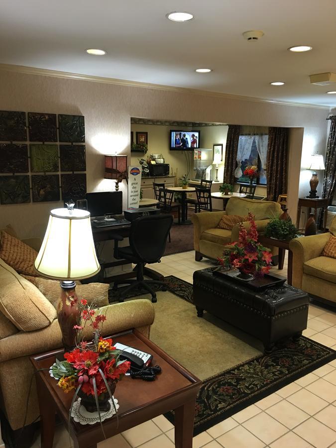 Baymont By Wyndham Hotel