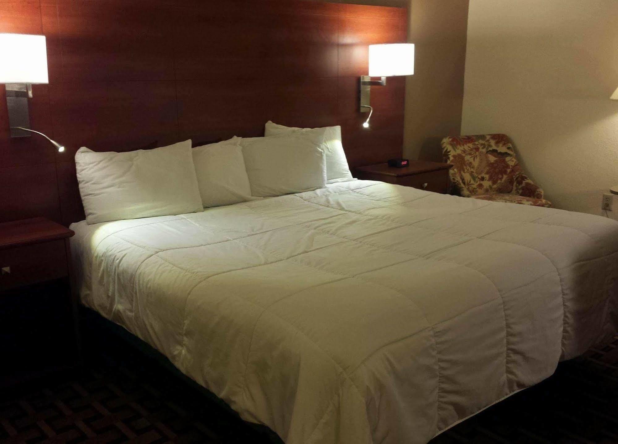 Baymont By Wyndham Hotel
